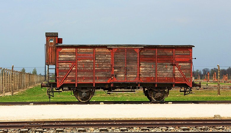 Auschwitz - Birkenau <span>excursión desde Varsovia con transporte privado</span> - 7 - Wroclaw Tours